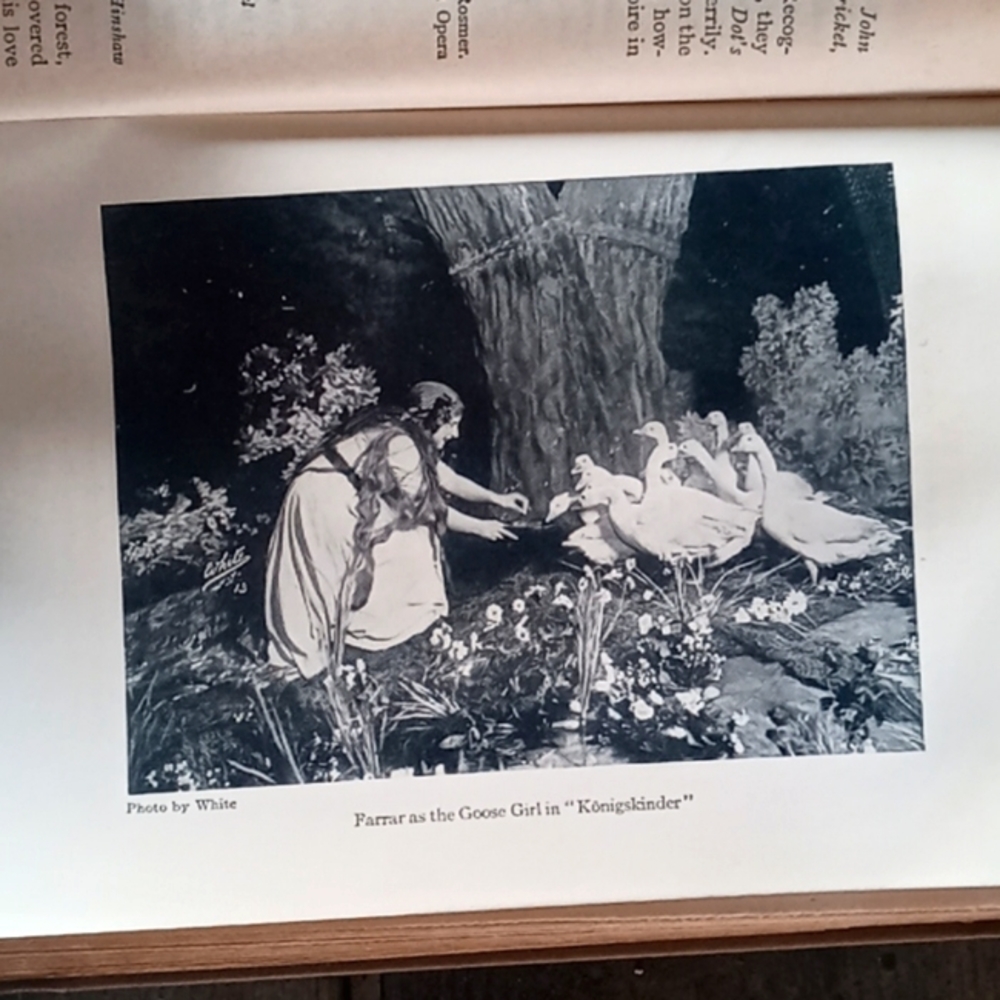 1930 Complete Opera Handbook - Picture 9 of 16